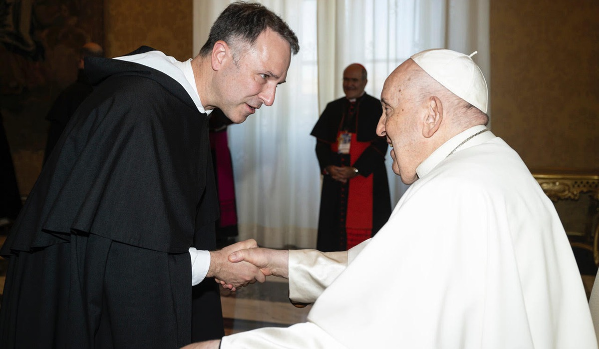 Fr. Aquinas greeting Pope Francis